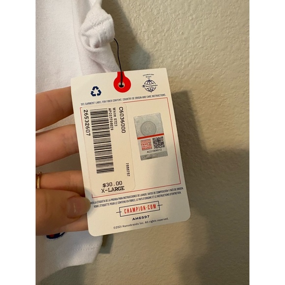 Champion | Baylor University Cropped V-Notch Racerback Tank Top (White) - Picture 4 of 8